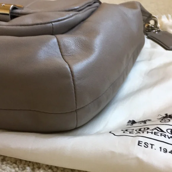 Authentic Coach Kristin Hobo/Crossbody - grey - Picture 5 of 9